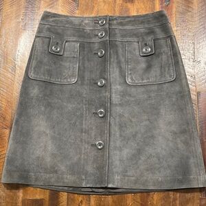 Loft grey suede leather button up skirt 6